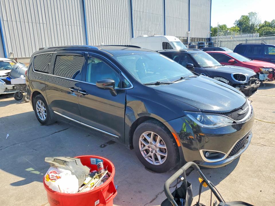65603676 :رقم المزاد ، 2C4RC1BG8LR139057 vin ، 2020 Chrysler Pacifica مزاد بيع