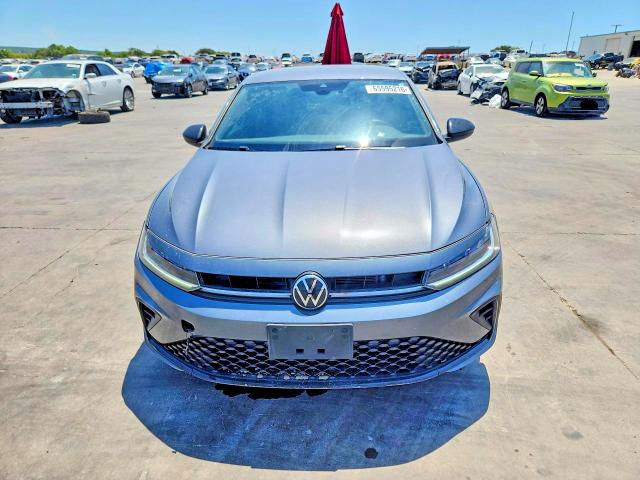 65595216 :رقم المزاد ، 3VWBX7BU8SM066872 vin ، 2025 Volkswagen Jetta مزاد بيع