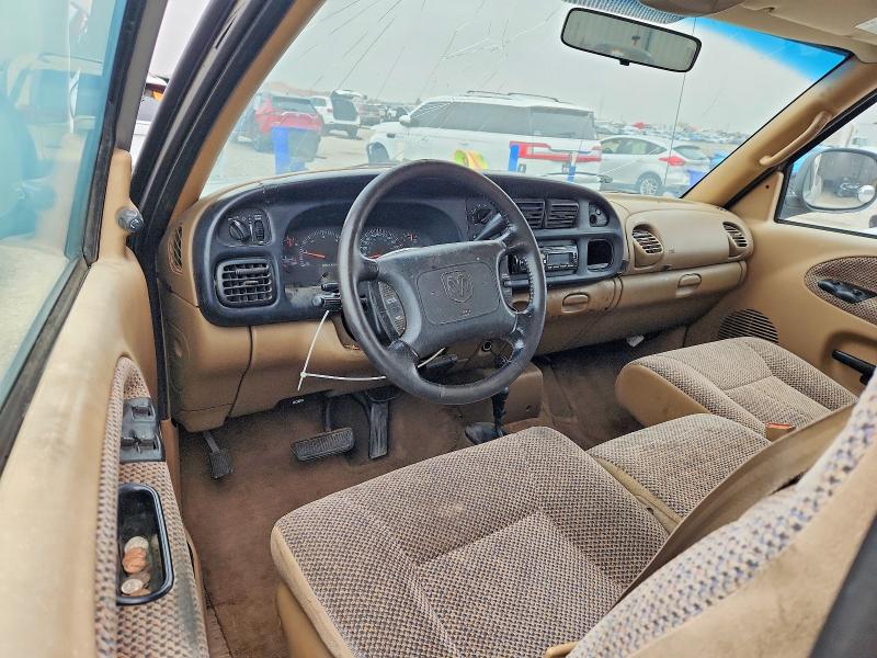 63686686 :رقم المزاد ، 1B7KF23Z21J252826 vin ، 2001 Dodge Ram 2500 مزاد بيع