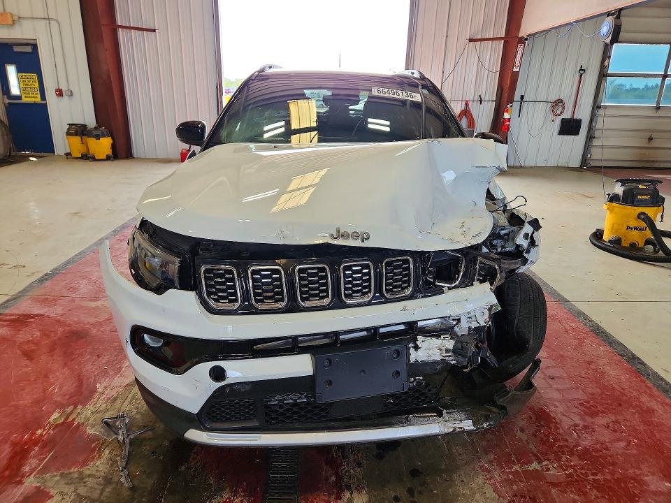 66496136 :رقم المزاد ، 3C4NJDCN4ST555525 vin ، 2025 Jeep Compass مزاد بيع