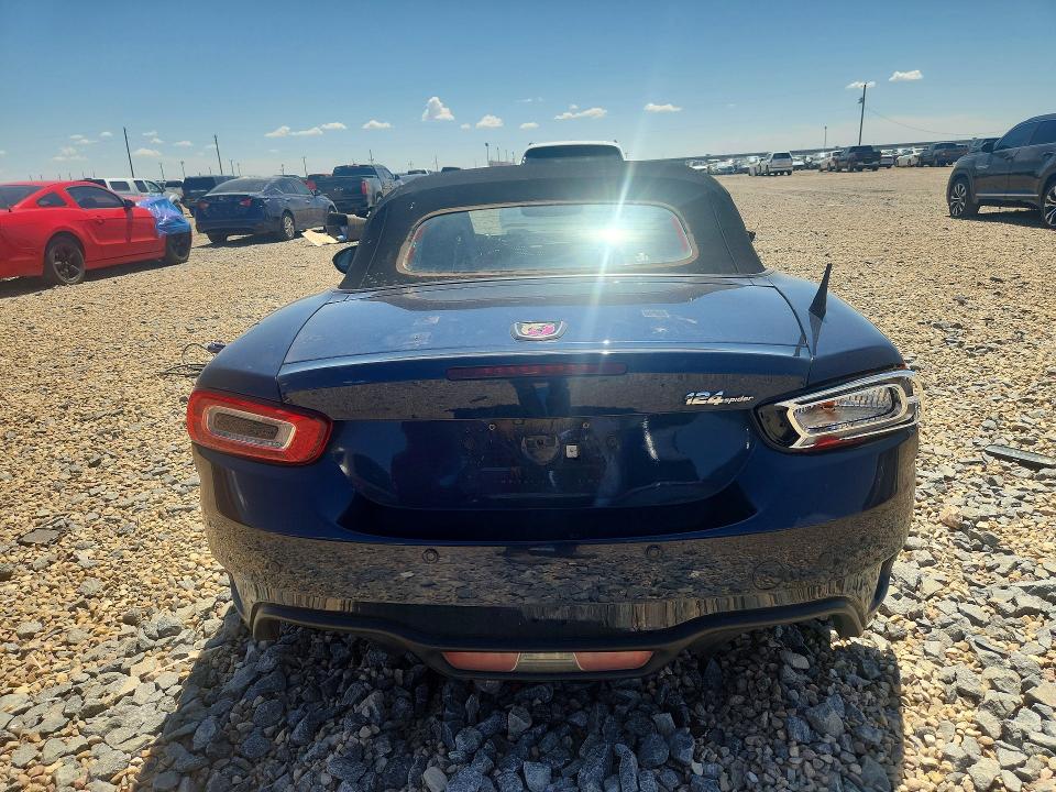 65734426 :رقم المزاد ، JC1NFAEK6J0136135 vin ، 2018 Fiat 124 Spider مزاد بيع