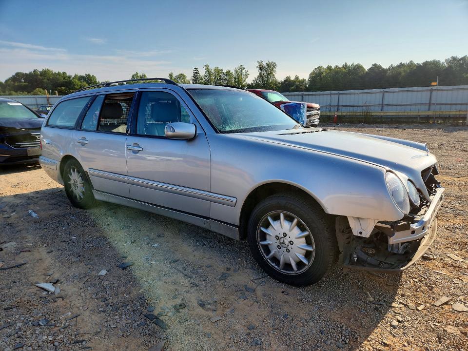 66293916 :رقم المزاد ، WDBJH82J21X045997 vin ، 2001 Mercedes-benz E مزاد بيع