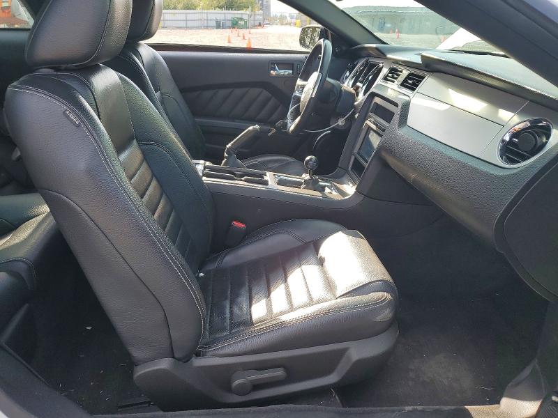 67406366 :رقم المزاد ، 1ZVBP8AM1B5137293 vin ، 2011 Ford Mustang مزاد بيع