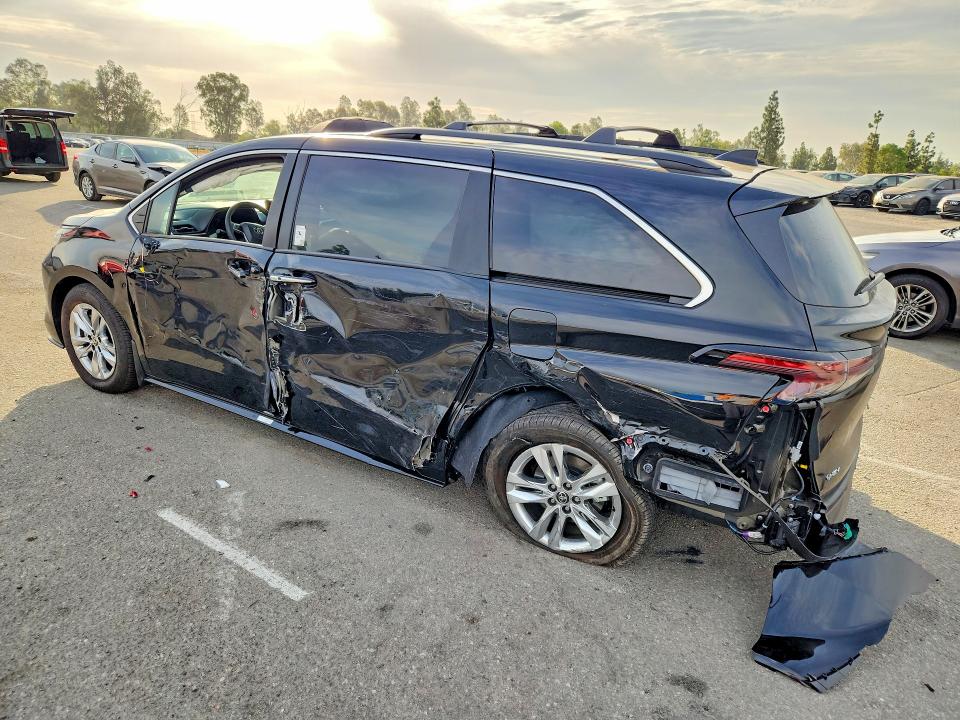 Продаж на аукціоні авто 2026 Toyota Sienna, vin: 5TDYRKEC6TS333120, номер лоту: 66814266