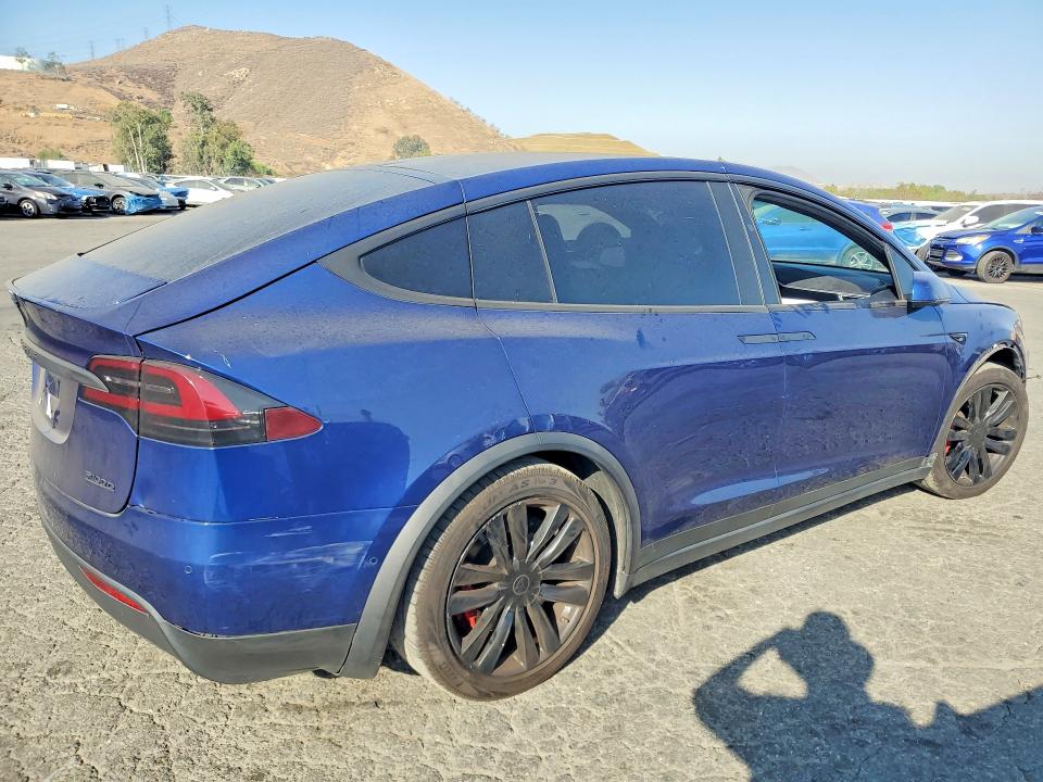 2017 Tesla Model X მანქანა იყიდება აუქციონზე, vin: 5YJXCBE47HF034611, აუქციონის ნომერი: 62976586