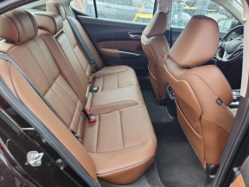 63898556 :رقم المزاد ، 19UUB2F53JA002901 vin ، 2018 Acura Tlx مزاد بيع