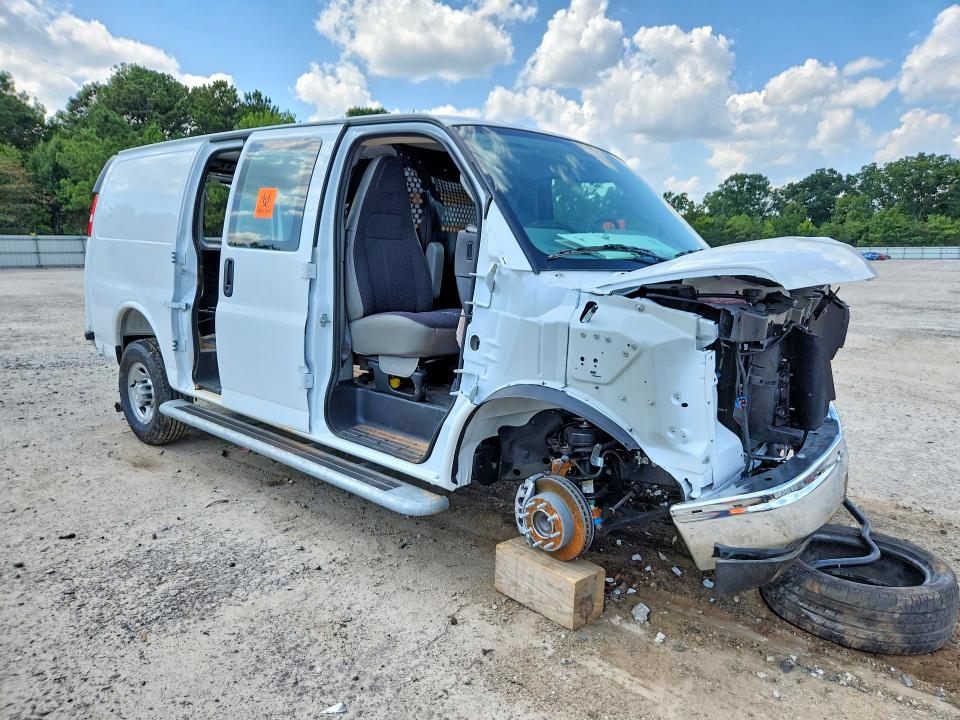 63707086 :رقم المزاد ، 1GCWGAFP3T1211563 vin ، 2026 Chevrolet Express G2500 مزاد بيع
