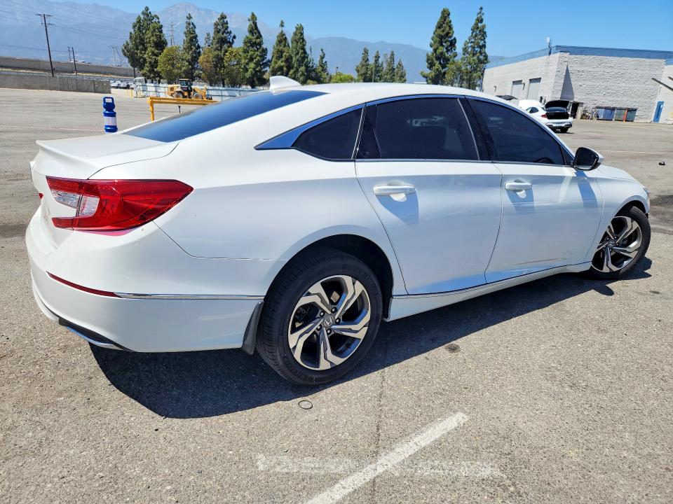 63437416 :رقم المزاد ، 1HGCV1F43JA120533 vin ، 2018 Honda Accord مزاد بيع