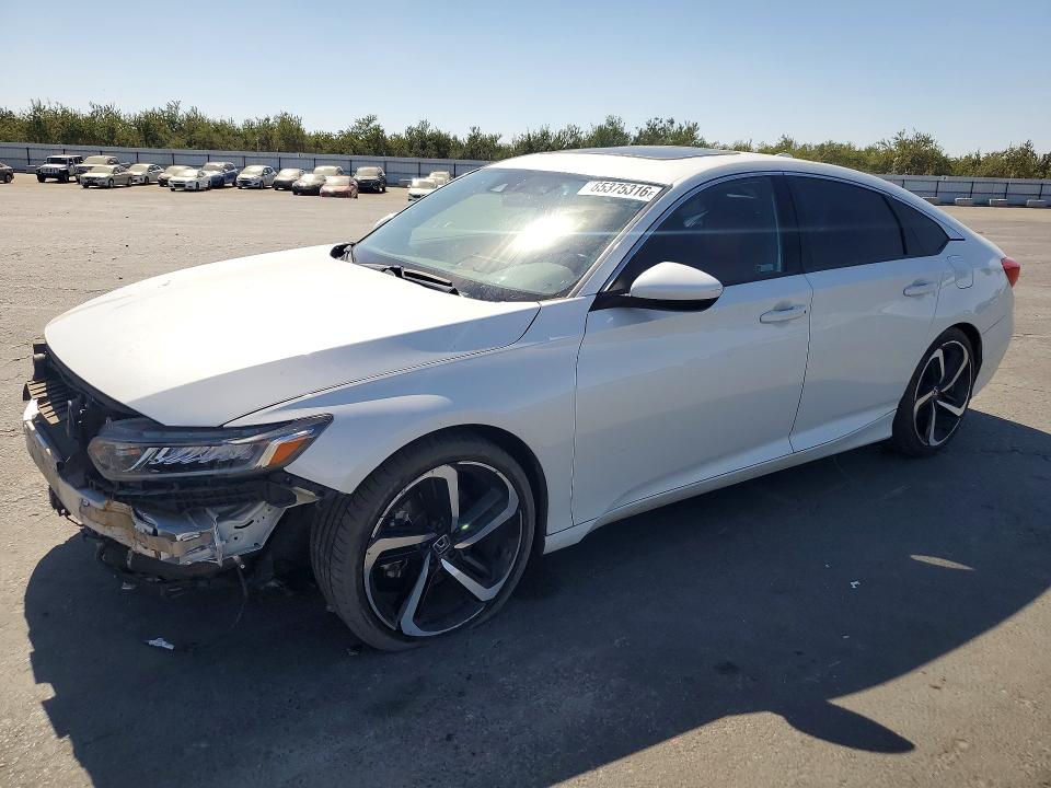 Продажа на аукционе авто 2018 Honda Accord, vin: 1HGCV1F32JA213986, номер лота: 65375316