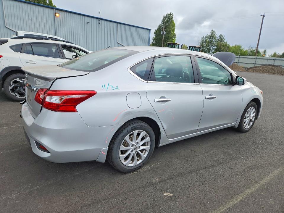 Aukcja sprzedaży 2017 Nissan Sentra, vin: 3N1AB7AP8HY301672, numer aukcji: 64720716