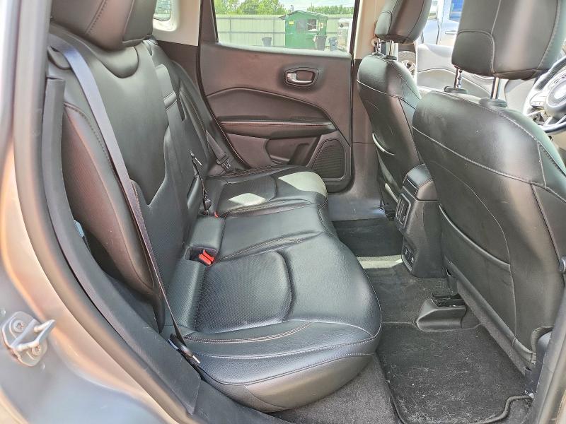 65349576 :رقم المزاد ، 3C4NJDCB7JT222241 vin ، 2018 Jeep Compass مزاد بيع