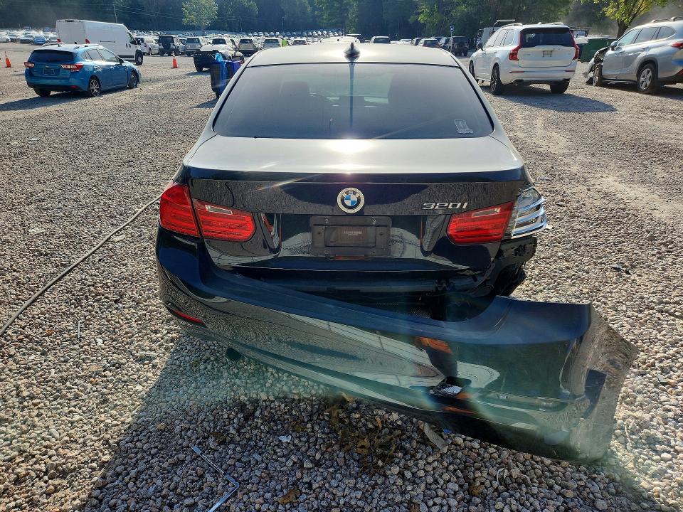 65326926 :رقم المزاد ، WBA3B1C51EP679292 vin ، 2014 Bmw 320 مزاد بيع