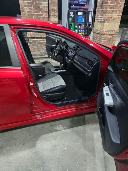 65232036 :رقم المزاد ، 4T1BF1FK3EU736321 vin ، 2014 Toyota Camry مزاد بيع