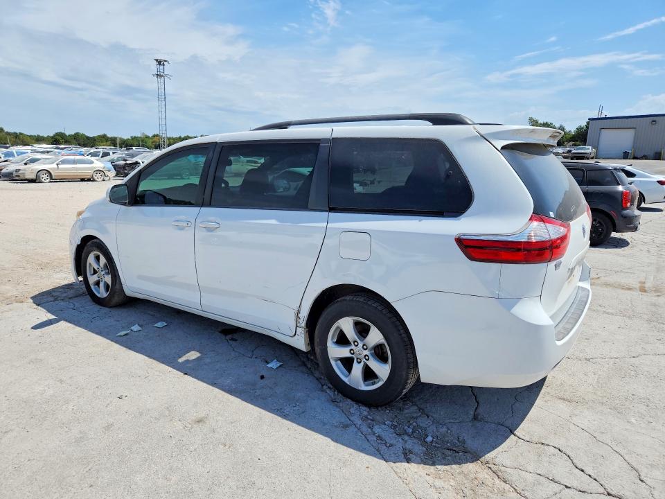 65304496 :رقم المزاد ، 5TDKK3DC1FS582818 vin ، 2015 Toyota Sienna مزاد بيع