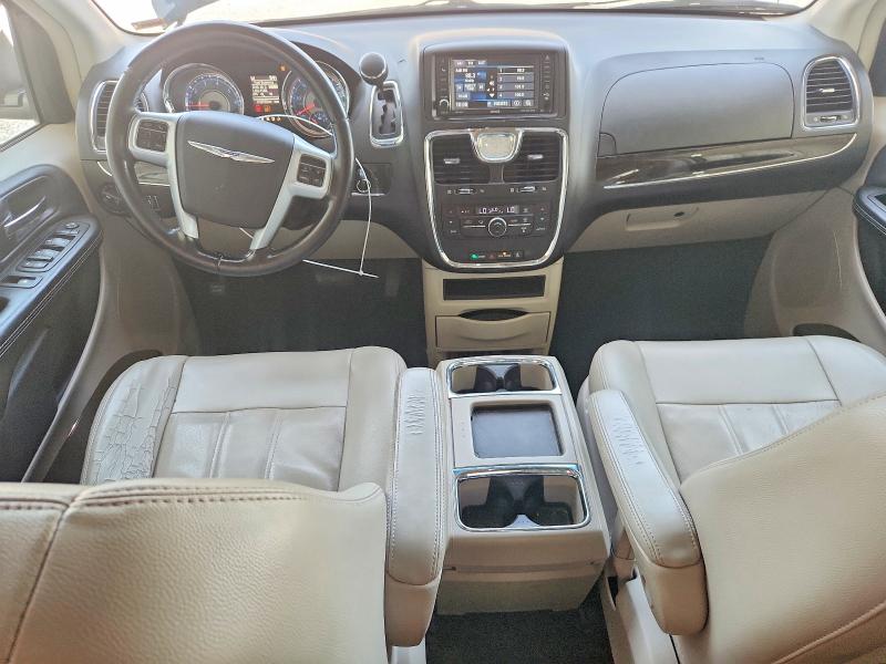 64213136 :رقم المزاد ، 2C4RC1BG7DR555229 vin ، 2013 Chrysler Town & Country مزاد بيع