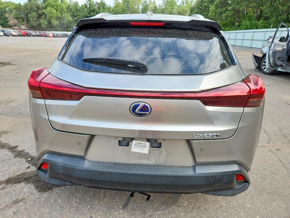 66469086 :رقم المزاد ، JTHU9JBH0K2009237 vin ، 2019 Lexus Ux مزاد بيع
