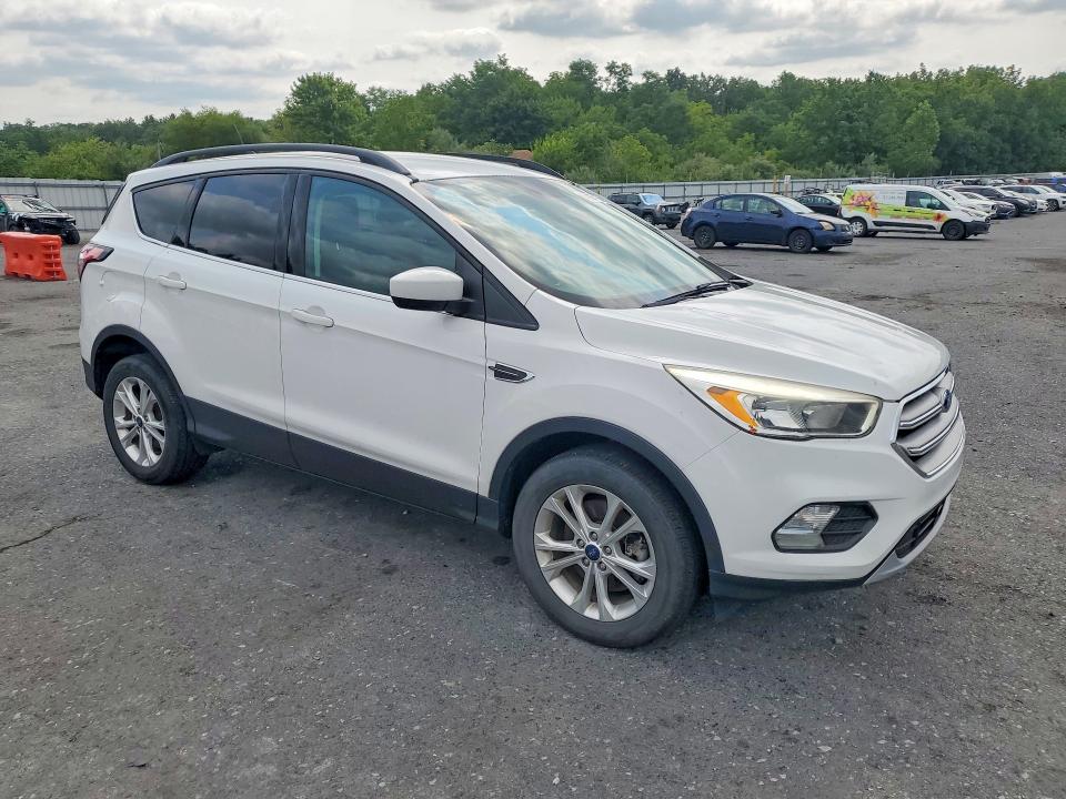 2018 Ford Escape მანქანა იყიდება აუქციონზე, vin: 1FMCU9GD8JUA60368, აუქციონის ნომერი: 64997156
