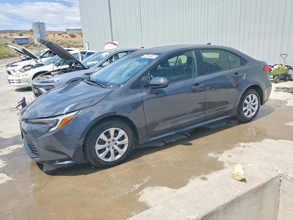 2026 Toyota Corolla Hybrid მანქანა იყიდება აუქციონზე, vin: JTDBCMFE4T3132157, აუქციონის ნომერი: 64323786