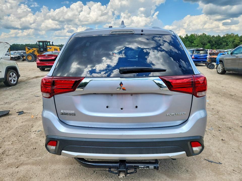 Продажа на аукционе авто 2017 Mitsubishi Outlander, vin: JA4AD2A32HZ014996, номер лота: 63729956