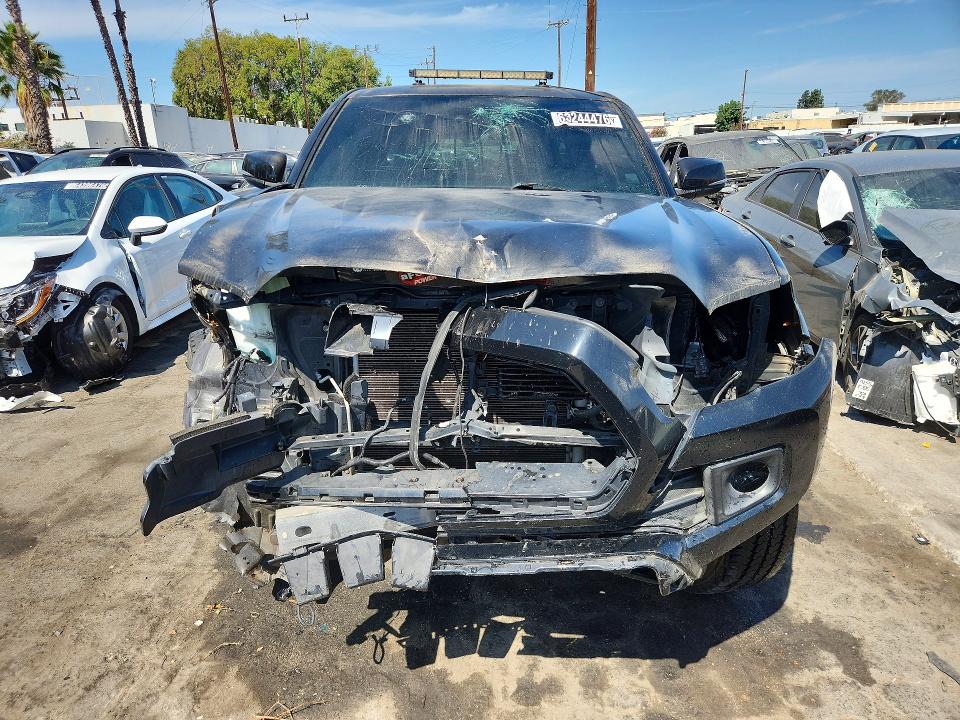 63244476 :رقم المزاد ، 3TMCZ5AN4JM125446 vin ، 2018 Toyota Tacoma مزاد بيع