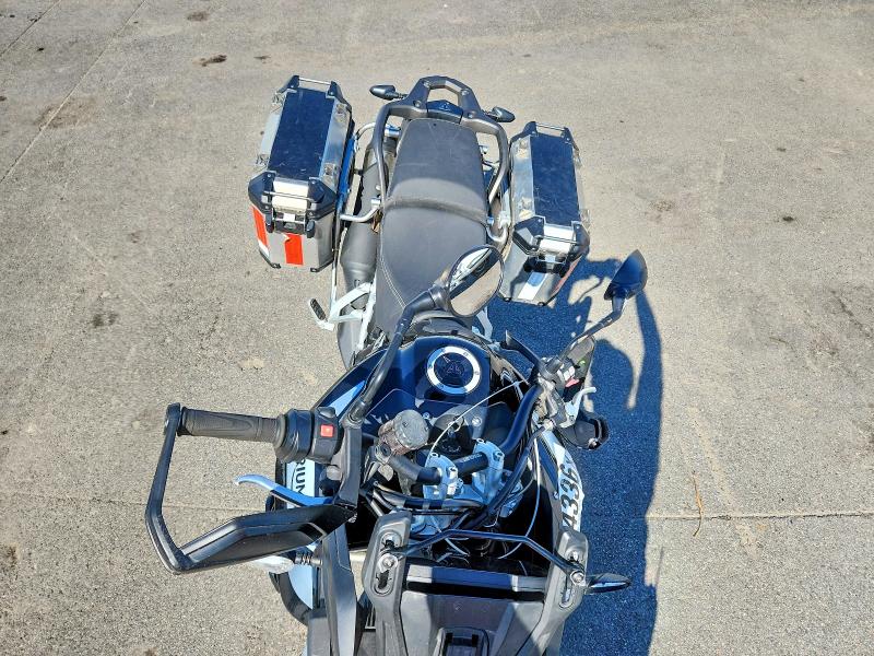 63894336 :رقم المزاد ، SMTE62DF8LTAB0163 vin ، 2020 Triumph Motorcycle Tiger مزاد بيع