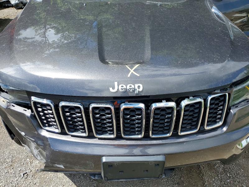 63751116 :رقم المزاد ، 1C4RJFBG5JC256071 vin ، 2018 Jeep Grand Cherokee مزاد بيع