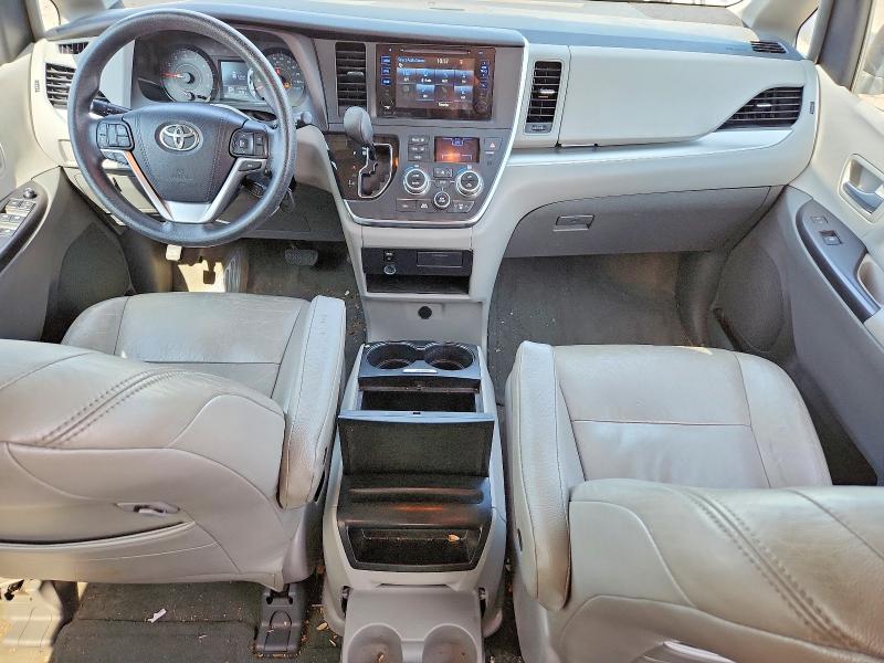 62999466 :رقم المزاد ، 5TDKK3DC6GS727806 vin ، 2016 Toyota Sienna مزاد بيع