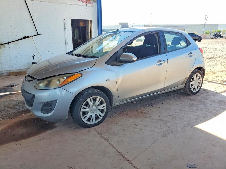 64399976 :رقم المزاد ، JM1DE1KY4D0153885 vin ، 2013 Mazda Mazda 2 مزاد بيع