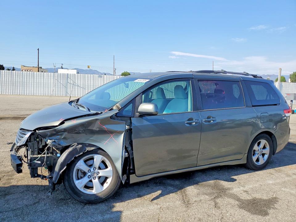 Aukcja sprzedaży 2013 Toyota Sienna, vin: 5TDKK3DC3DS302944, numer aukcji: 64652836