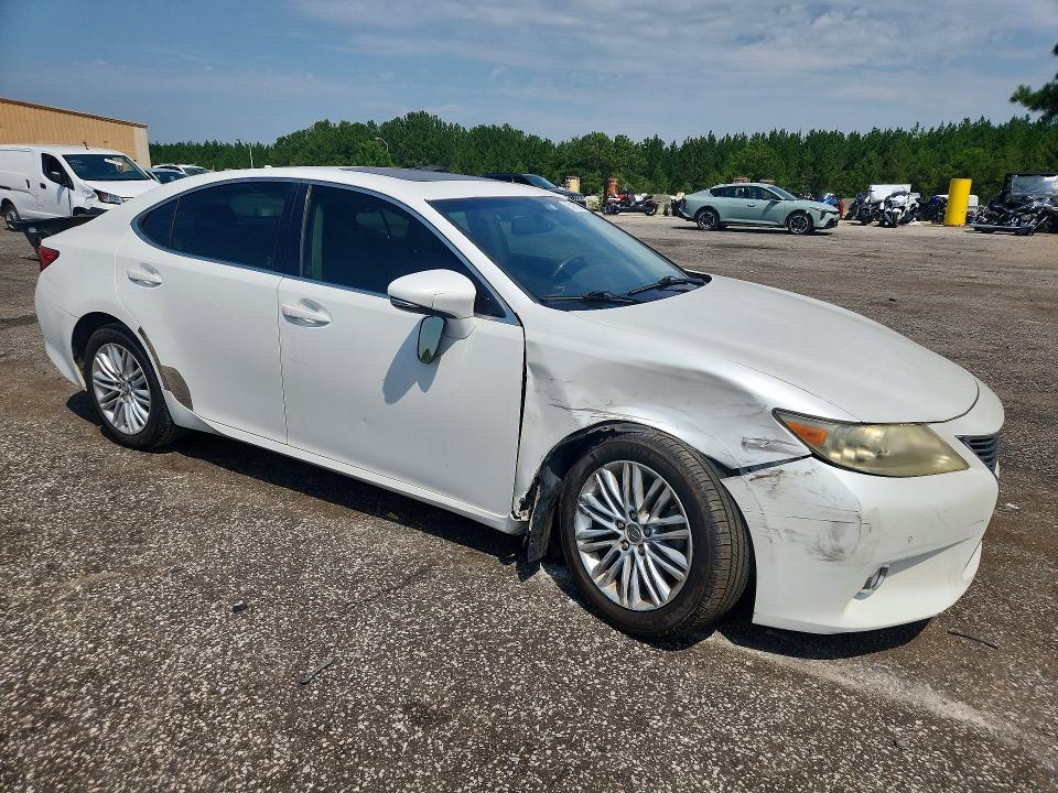 65015076 :رقم المزاد ، JTHBK1GG8D2056773 vin ، 2013 Lexus Es مزاد بيع