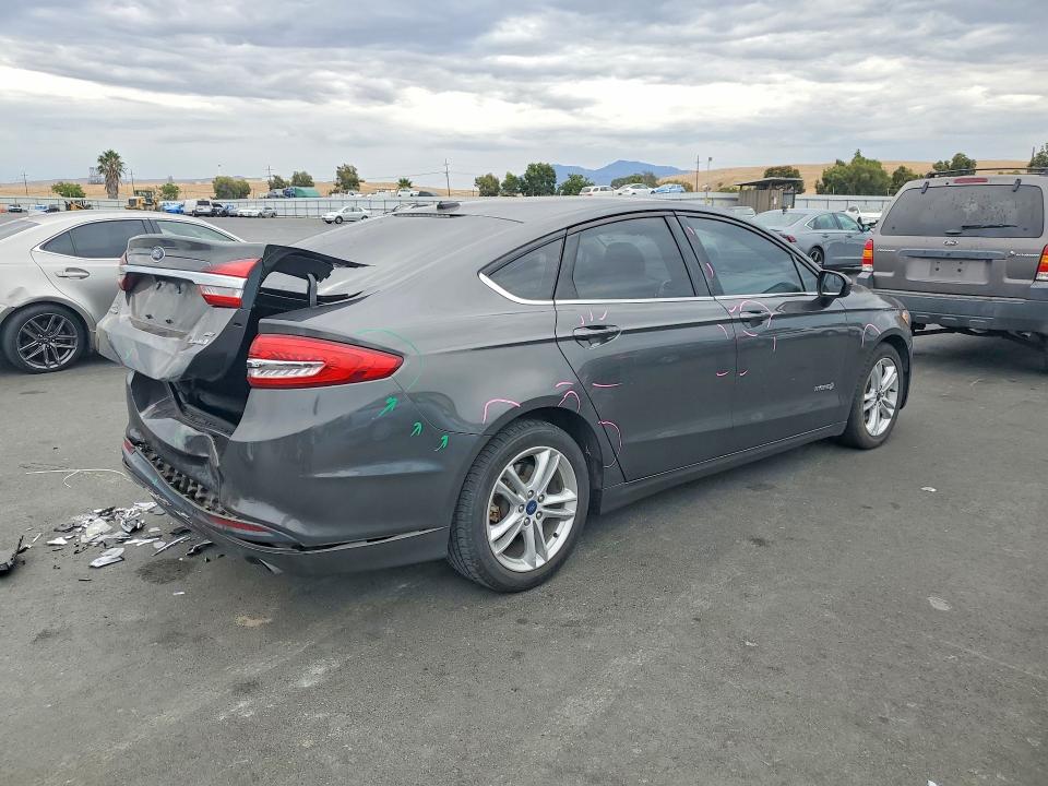 Aukcja sprzedaży 2018 Ford Fusion, vin: 3FA6P0LU6JR138279, numer aukcji: 66776136