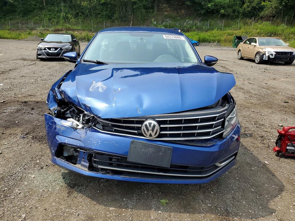 2017 Volkswagen Passat მანქანა იყიდება აუქციონზე, vin: 1VWAT7A31HC049843, აუქციონის ნომერი: 64374866