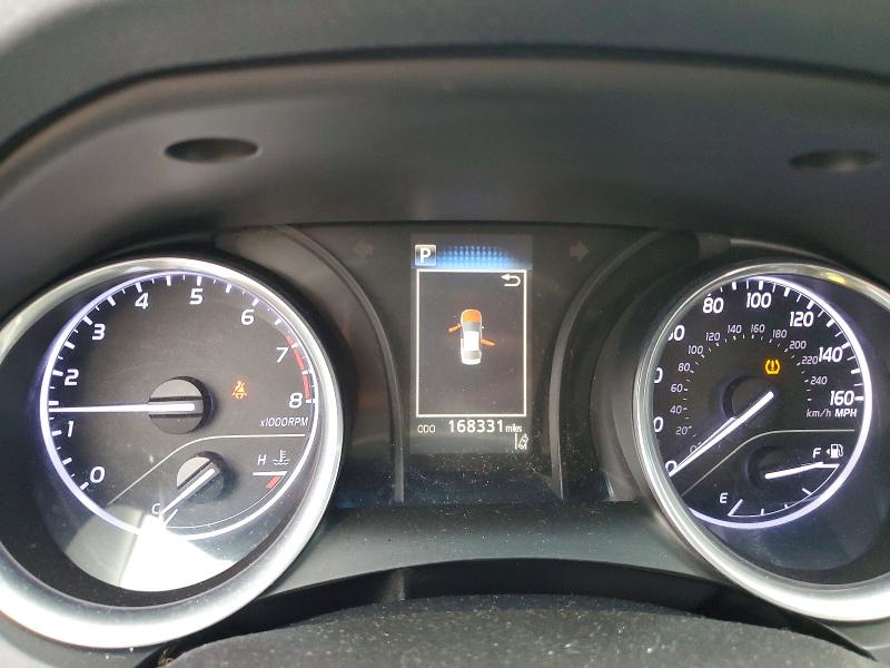 64423496 :رقم المزاد ، 4T1B11HK3JU074181 vin ، 2018 Toyota Camry مزاد بيع