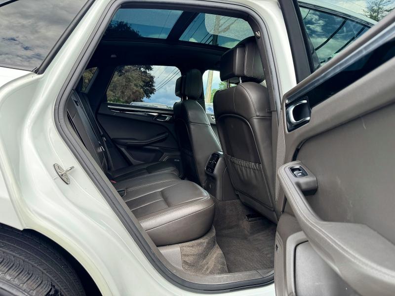 Продаж на аукціоні авто 2018 Porsche Macan, vin: WP1AB2A52JLB33457, номер лоту: 63805876