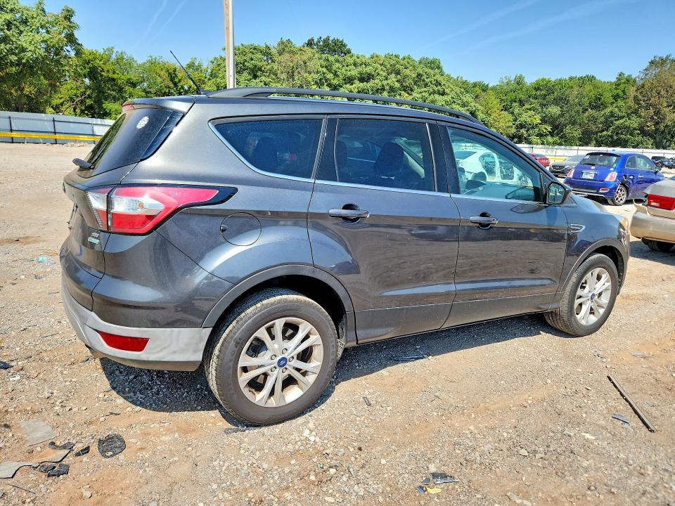 Продажа на аукционе авто 2018 Ford Escape, vin: 1FMCU9GD6JUB75468, номер лота: 64811606