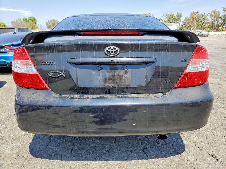2003 Toyota Camry მანქანა იყიდება აუქციონზე, vin: 4T1BF32K13U057792, აუქციონის ნომერი: 64043146