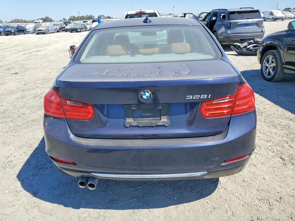 2012 Bmw 328 მანქანა იყიდება აუქციონზე, vin: WBA3A5C54CF257031, აუქციონის ნომერი: 63196486
