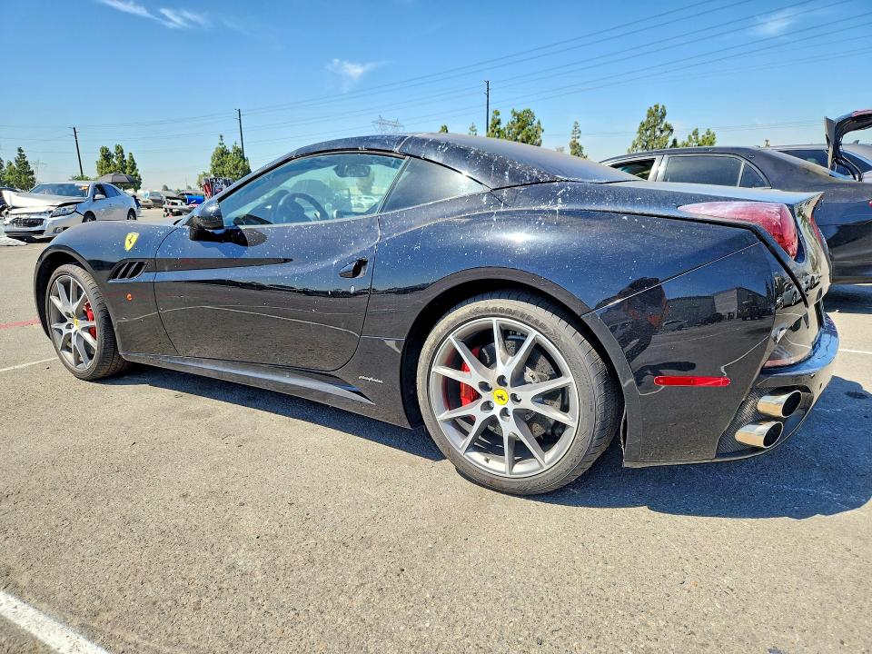 66416416 :رقم المزاد ، ZFF65LJA4A0174614 vin ، 2010 Ferrari California مزاد بيع