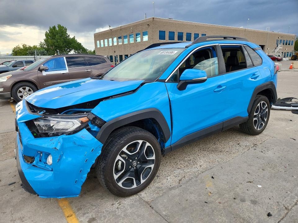 2021 Toyota Rav4 მანქანა იყიდება აუქციონზე, vin: 2T3J1RFV2MW144823, აუქციონის ნომერი: 66134496