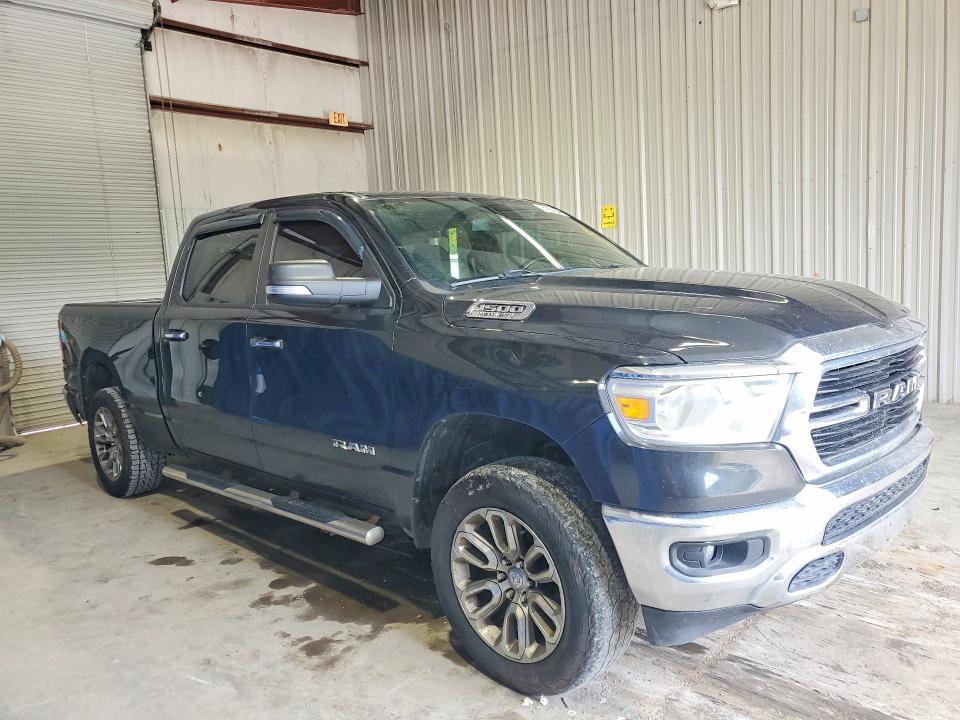 64924206 :رقم المزاد ، 1C6SRFMTXKN644026 vin ، 2019 Ram 1500 مزاد بيع