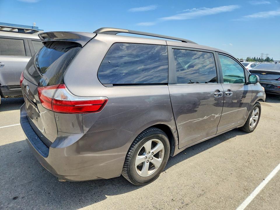 Aukcja sprzedaży 2017 Toyota Sienna, vin: 5TDYZ3DC4HS794850, numer aukcji: 65538036