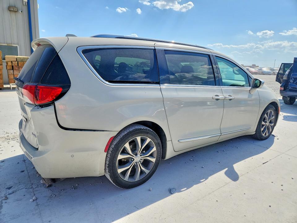 2017 Chrysler Pacifica მანქანა იყიდება აუქციონზე, vin: 2C4RC1GG5HR564932, აუქციონის ნომერი: 65404736