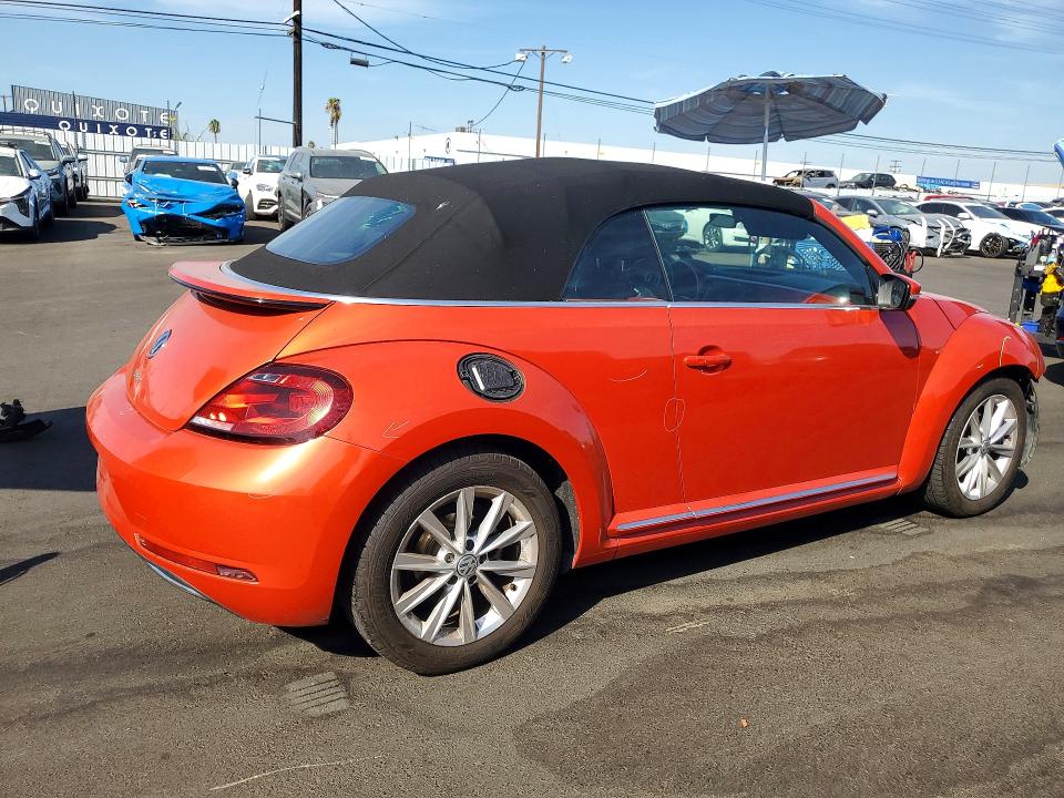 66514976 :رقم المزاد ، 3VW5DAATXJM506892 vin ، 2018 Volkswagen Beetle مزاد بيع