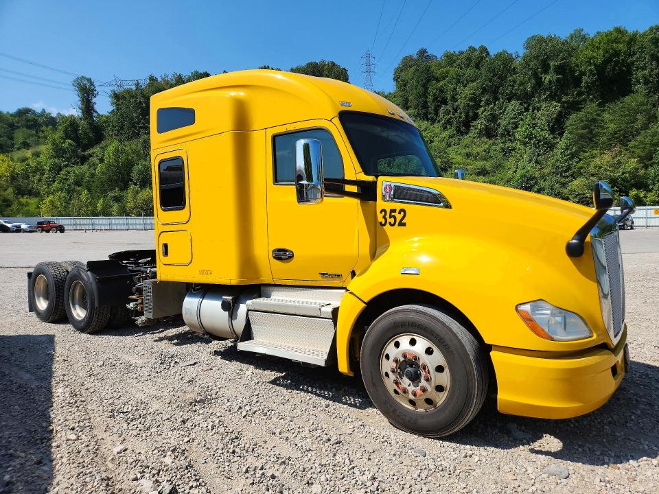 Продаж на аукціоні авто 2019 Kenworth T680, vin: 1XKYD49XXKJ221721, номер лоту: 65881576