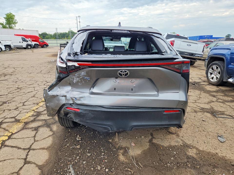 66990996 :رقم المزاد ، JTMBCAEB6TJ016167 vin ، 2026 Toyota Bz مزاد بيع