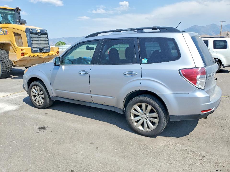 64595716 :رقم المزاد ، JF2SHADC1DH428289 vin ، 2013 Subaru Forester مزاد بيع