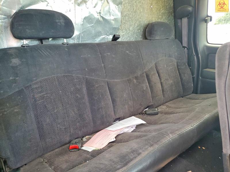 64617026 :رقم المزاد ، 2GCEK19T511116593 vin ، 2001 Chevrolet Silverado مزاد بيع