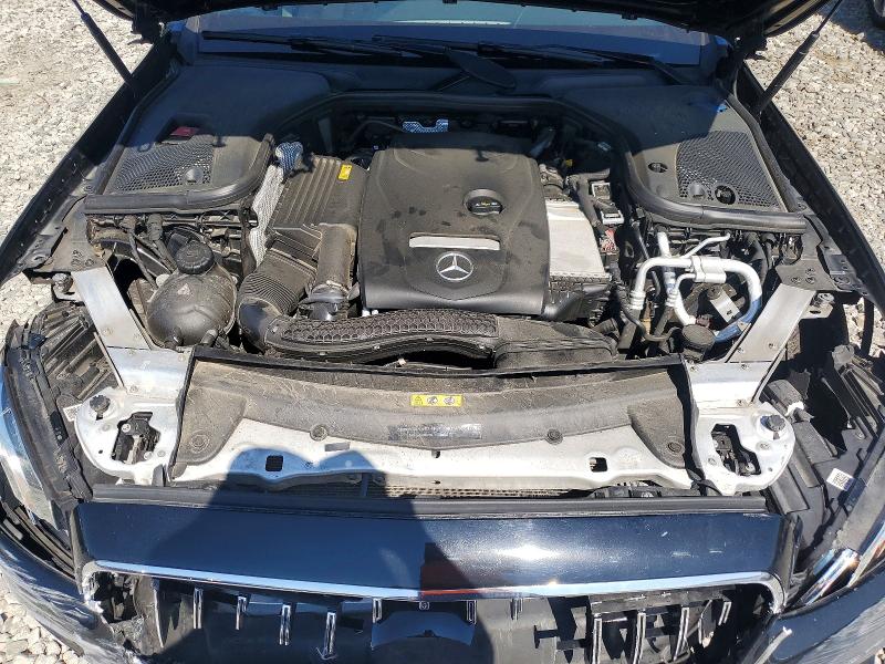 63510466 :رقم المزاد ، WDDZF4KBXJA328460 vin ، 2018 Mercedes-benz E مزاد بيع