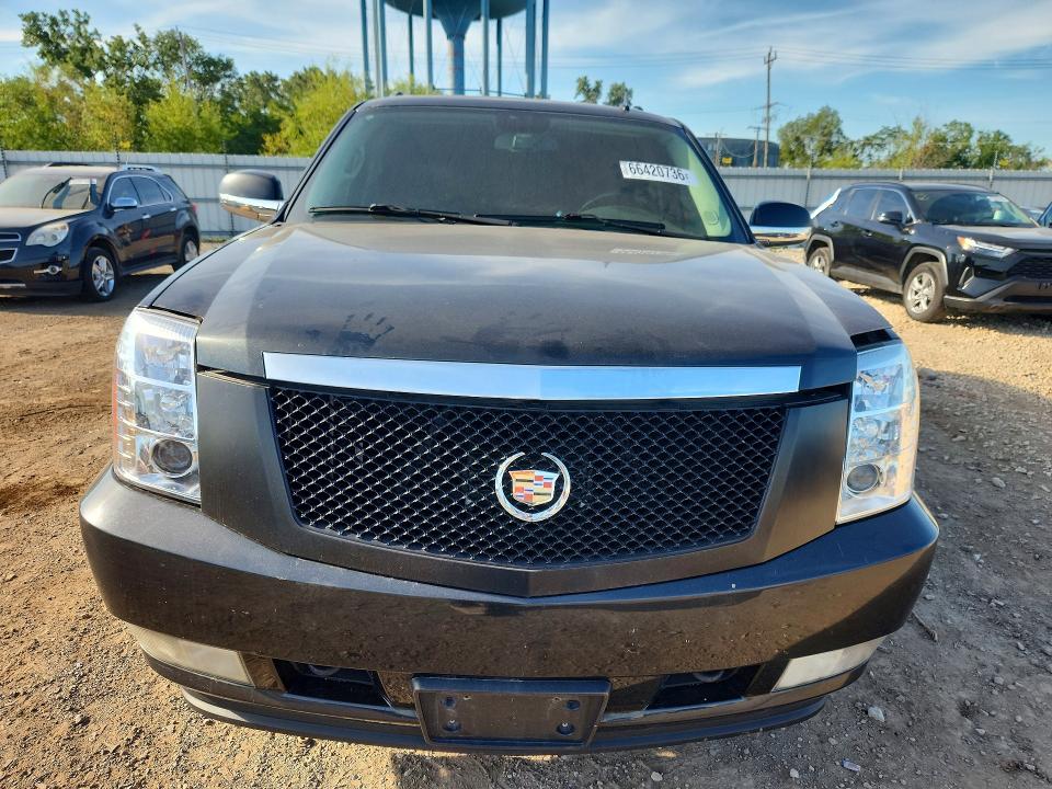 2011 Cadillac Escalade მანქანა იყიდება აუქციონზე, vin: 1GYS4HEF8BR146292, აუქციონის ნომერი: 66420736