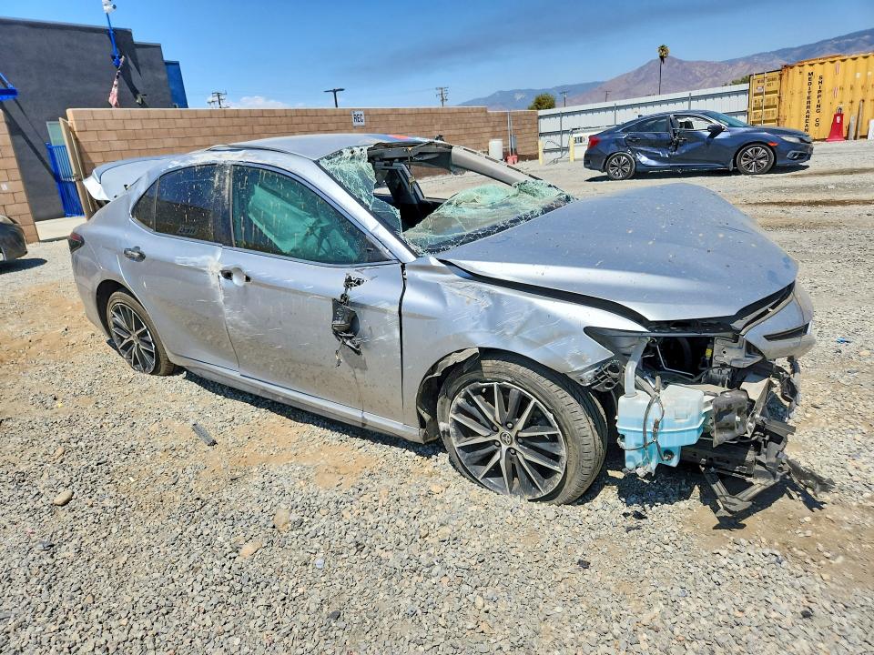 66499946 :رقم المزاد ، 4T1G11AK1MU464751 vin ، 2021 Toyota Camry مزاد بيع